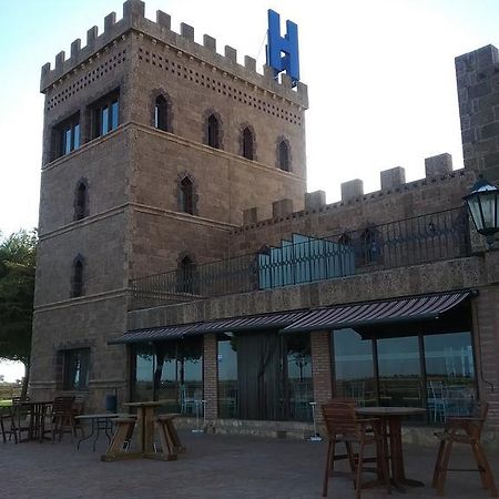 Hotel Vinedos Y Bodegas El Castillo Вильярробледо Экстерьер фото