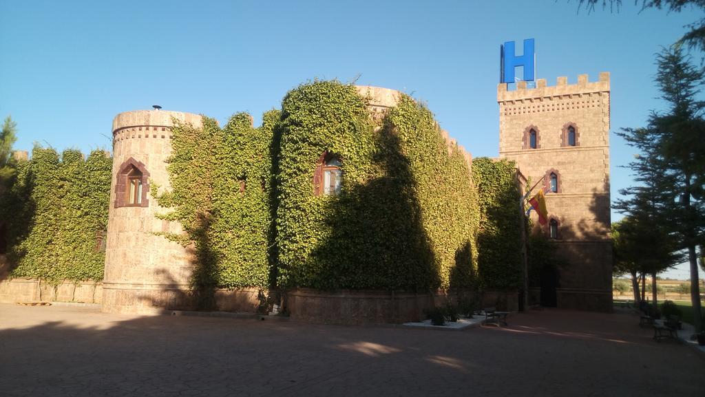 Hotel Vinedos Y Bodegas El Castillo Вильярробледо Экстерьер фото